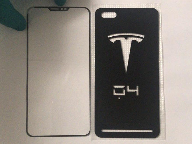 NÓNG: Tesla đang tạo bản sao iPhone X của riêng mình - 1