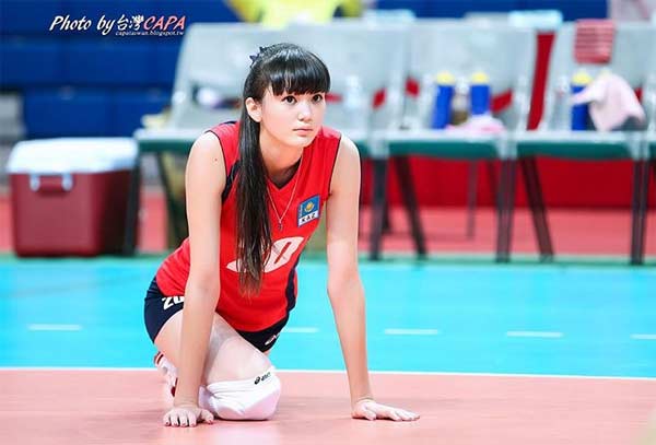 "Nữ thần bóng chuyền Kazakhstan" từng gây sốt ở Việt Nam ngày đó giờ ra sao? - 1