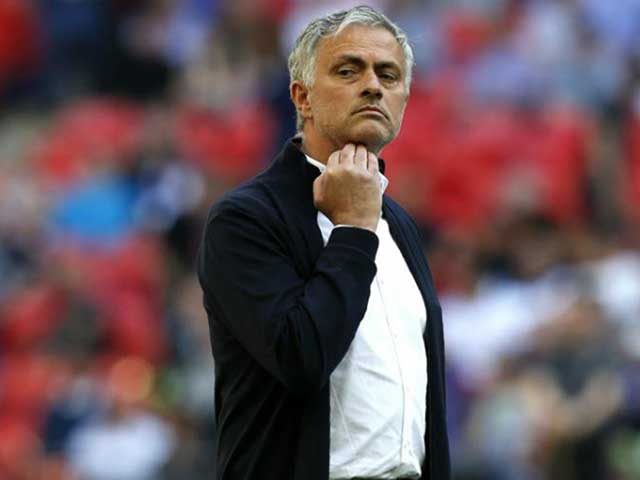 MU - Mourinho “chiến tranh” sếp lớn, hội chứng năm thứ 3 tái hiện?