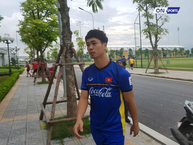 U23 VN: Thầy Park coi trọng cuộc chiến thủ môn, Công Phượng hẹn sớm trở lại - 1