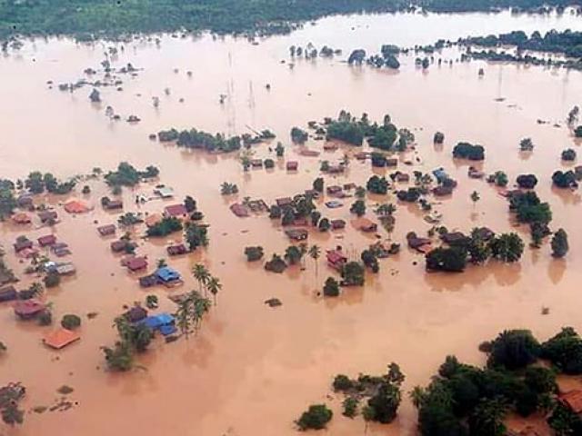 Vỡ đập ở Lào khủng khiếp đến mức nước láng giềng cũng phải sơ tán