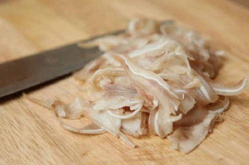 Cách làm nem tai trộn thính ngon tuyệt ngay tại nhà - 3