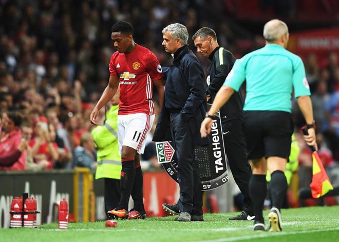Biến lớn MU: Martial nổi loạn bỏ du dấu, Mourinho ra đòn nặng tay - 2