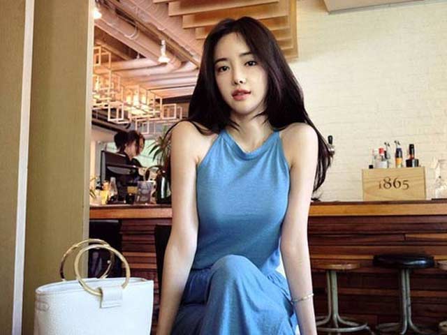 Người mẫu - Hoa hậu - Người mẫu Hàn Quốc bị đại gia "không yêu đòi lại quà" 20 tỷ đồng