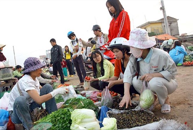 Tiền lương tối thiểu vùng: Chủ sử dụng lao động đề xuất chỉ tăng 2% - 1