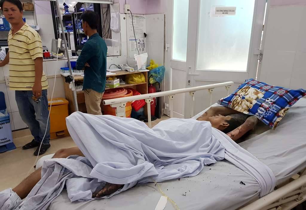 Đưa bạn gái về phòng trọ, thanh niên làm chuyện không thể ngờ - 1