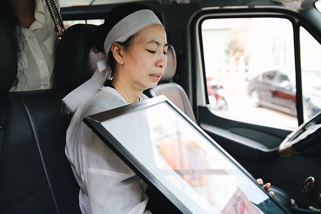 Vợ con, đồng nghiệp rơi lệ nhìn mặt NSƯT Thanh Hoàng lần cuối - 9