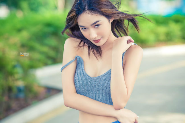 Với ngoại hình gợi cảm tột bậc này, cô luôn được các nhãn hàng thời trang, các thương hiệu săn đón.
