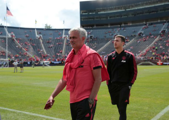 MU thua thảm Liverpool: Mourinho tiết lộ gây sốc, &#34;Quỷ đỏ&#34; sớm lâm nguy - 3