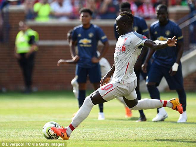 MU - Liverpool: Cơn mưa tuyệt phẩm, thất bại kinh hoàng - 1