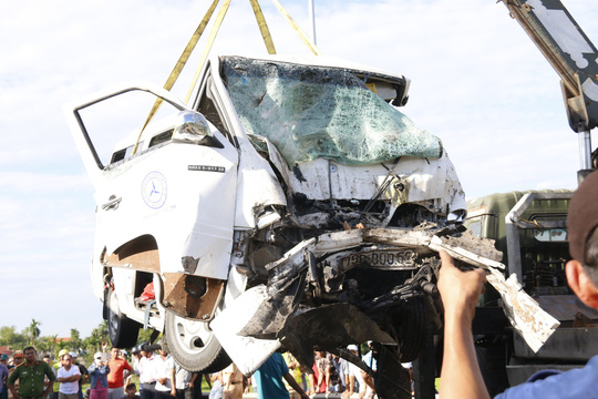 Tai nạn xe rước dâu thảm khốc ở Quảng Nam: Tiếng gào thét xé trời sau tiếng nổ chát chúa - 1