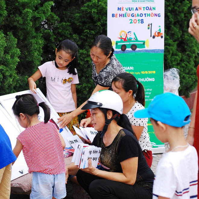 Trẻ em phố Cảng hào hứng cùng “Hè vui an toàn – Bé hiểu giao thông! - 3