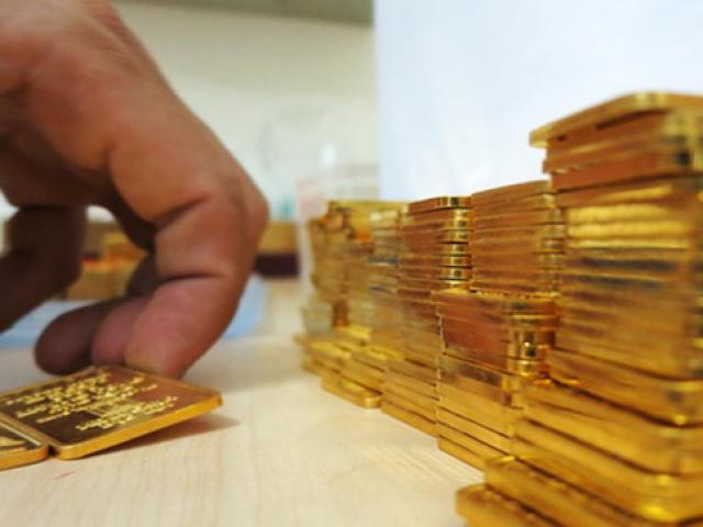 Tài chính - Bất động sản - Giá vàng hôm nay 31/7: Vàng đi ngang trong lo lắng