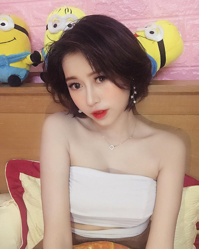 Thoa cho hay, cô không sở hữu chất giọng đặc biệt nhưng lại có tài lẻ là bắt chước giọng nói của &#34;chị Google&#34;.&nbsp;