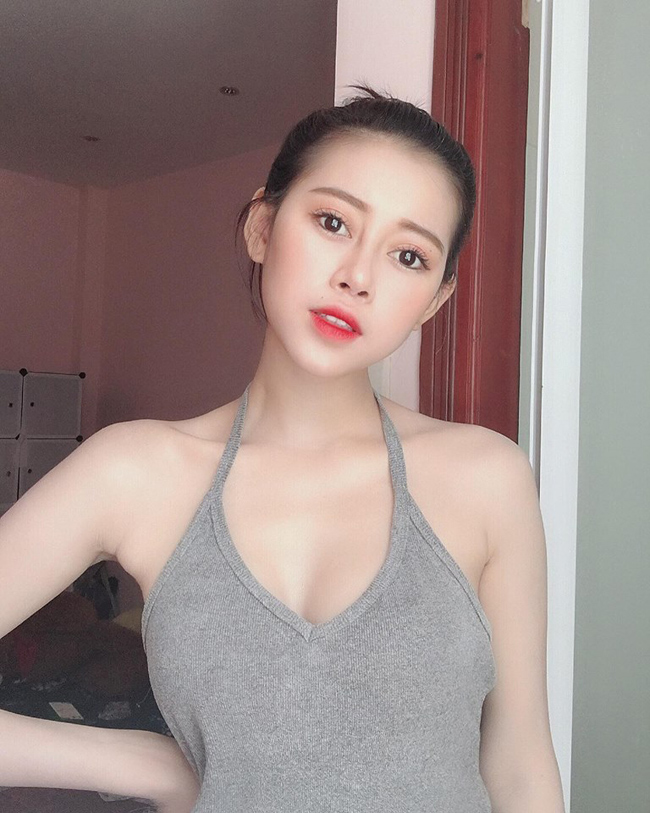 Trước đó, Phương Thoa từng nhiều lần gây chú ý bởi những clip gây sốc.&nbsp;