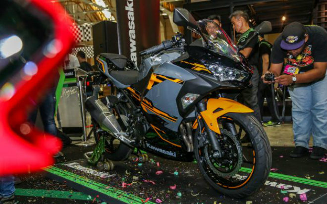 2018 Kawasaki Ninja 250 lên kệ, vừa tiền dân chơi môtô - 2