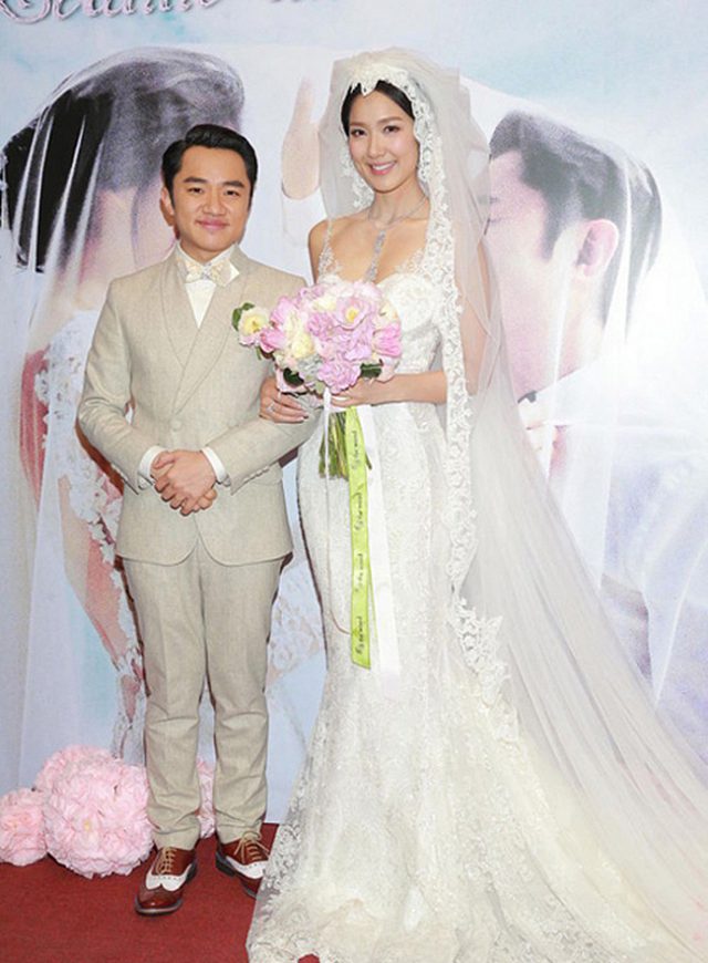 Những cặp đôi "đũa lệch" bất chấp dư luận chê cười - 10