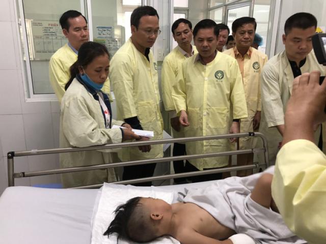 Tin tức trong ngày - Nóng 24h: Giả danh dì của nạn nhân vụ tai nạn ở Quảng Nam để nhận tiền