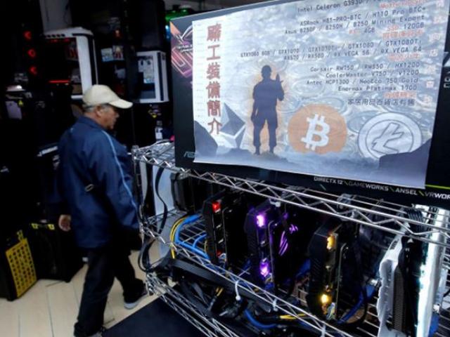 Tài chính - Bất động sản - Chặn hệ luỵ "sập bẫy" tiền ảo từ việc nhập "trâu cày"