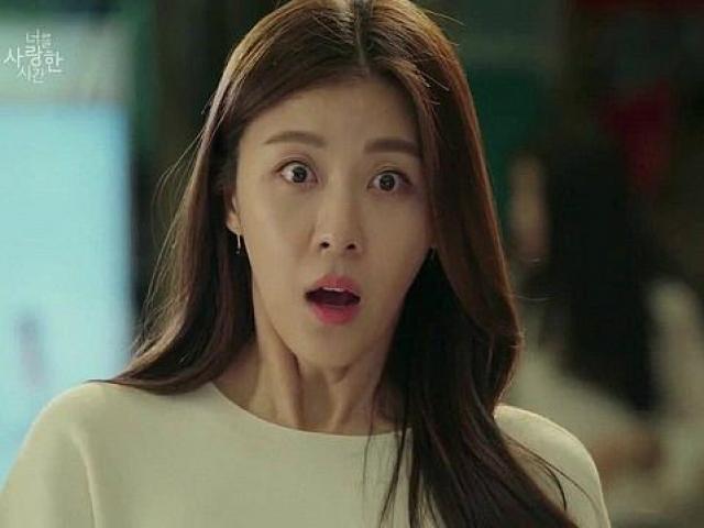 Bạn trẻ - Cuộc sống - Cô gái tá hỏa phát hiện bí mật khi mở cánh cửa phòng họp