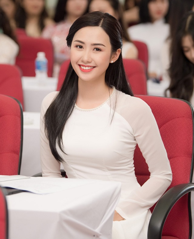 Tiếp viên hàng không thi Hoa hậu Việt Nam: Được Nhật trao danh hiệu &#34;công chúa&#34; - 1