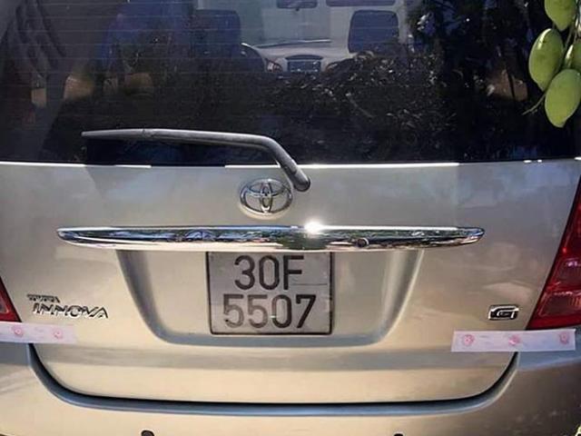 Pháp luật - Con nợ tự cởi trói, lái ô tô của nhóm côn đồ bỏ chạy như phim