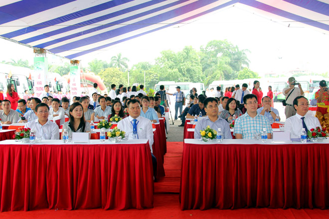 Hà Nội: Những tuyến buýt CNG, sử dụng nhiên liệu sạch đầu tiên đi vào hoạt động - 1
