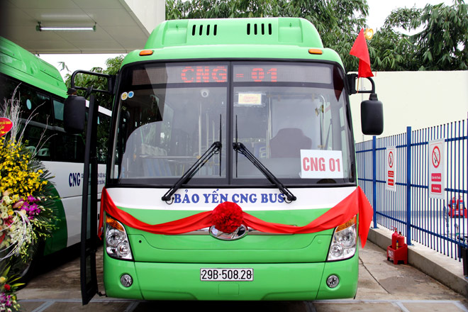 Hà Nội: Những tuyến buýt CNG, sử dụng nhiên liệu sạch đầu tiên đi vào hoạt động - 8