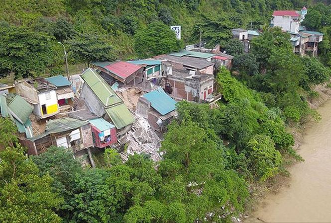 Thủy điện bậc thang: Nhiều nguy cơ gây thảm họa - 1