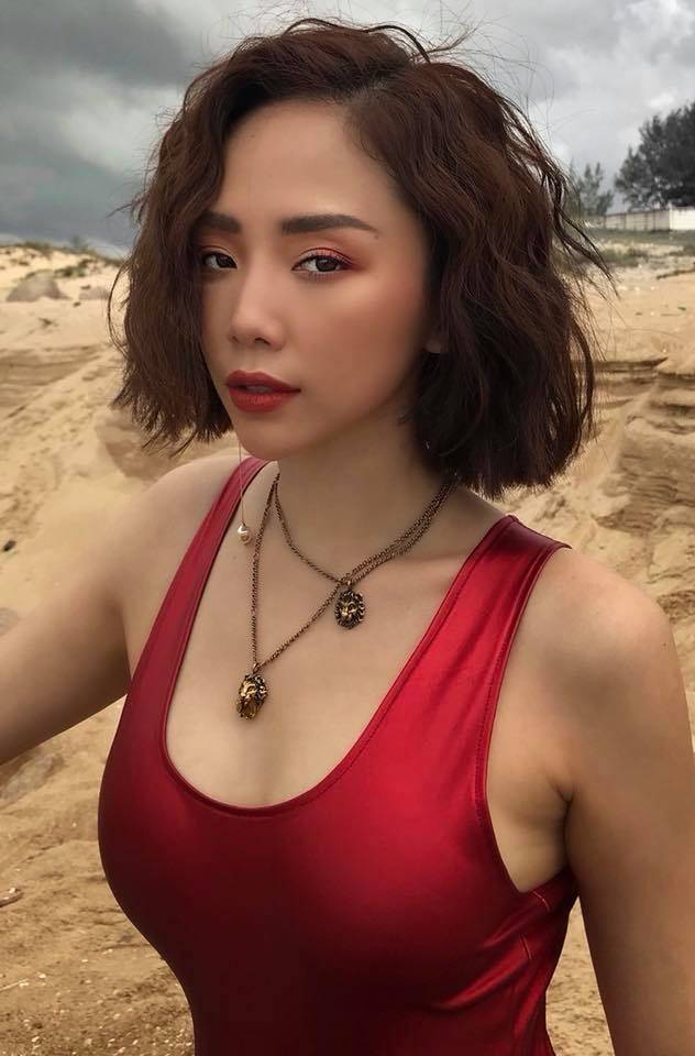 Tóc Tiên &#34;chán&#34; hở bạo với bikini chuyển sang mặc mong manh như sương - 1
