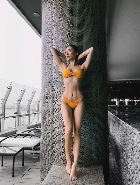 Tóc Tiên &#34;chán&#34; hở bạo với bikini chuyển sang mặc mong manh như sương - 8