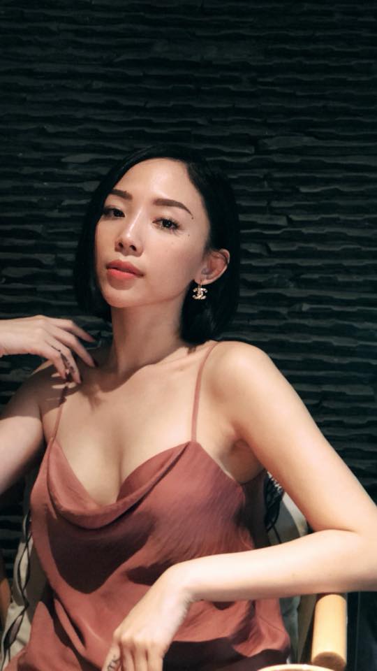 Tóc Tiên &#34;chán&#34; hở bạo với bikini chuyển sang mặc mong manh như sương - 6