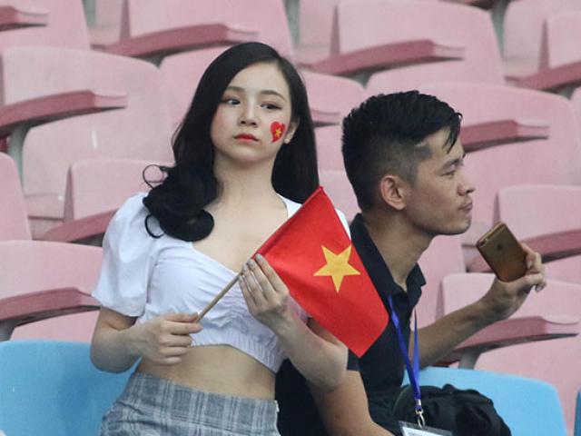 Bóng đá - Hot girl "ngủ gật" gây sốt World Cup "truyền lửa" U23 Việt Nam vượt khó