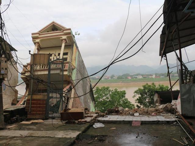 Tìm ra nguyên nhân khiến “hà bá” sông Đà nuốt chửng hàng chục ngôi nhà ở Hòa Bình