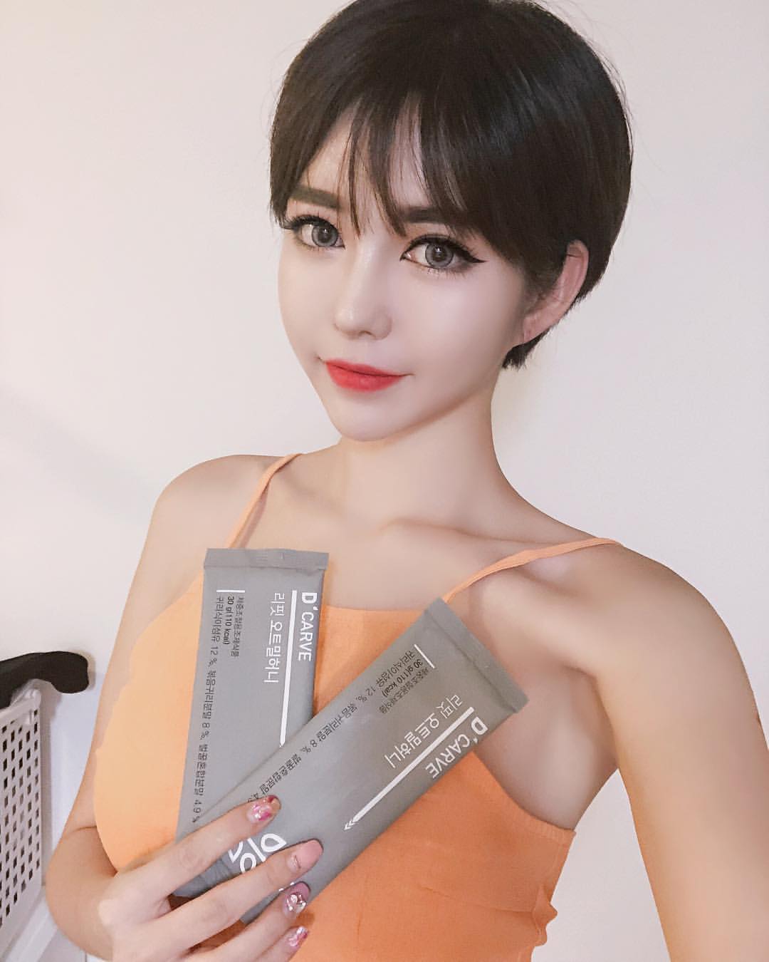 "Búp bê Barbie" nóng bỏng xứ Hàn bị bóc mẽ đã thẩm mỹ 4 lần - 6