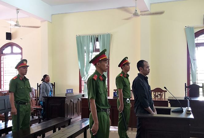 Đâm chết người vì tranh chỗ ngủ trưa - 1