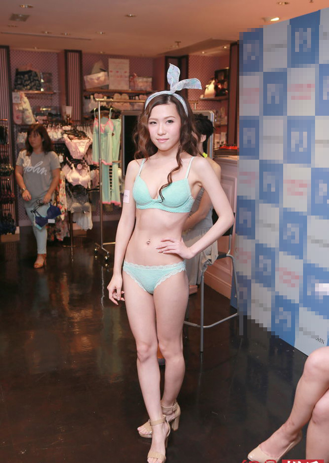 Sự thật hé lộ về cô con gái rượu của "ông trùm" phim cấp ba - 6