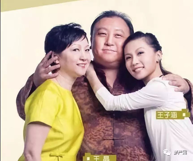 Sự thật hé lộ về cô con gái rượu của "ông trùm" phim cấp ba - 9