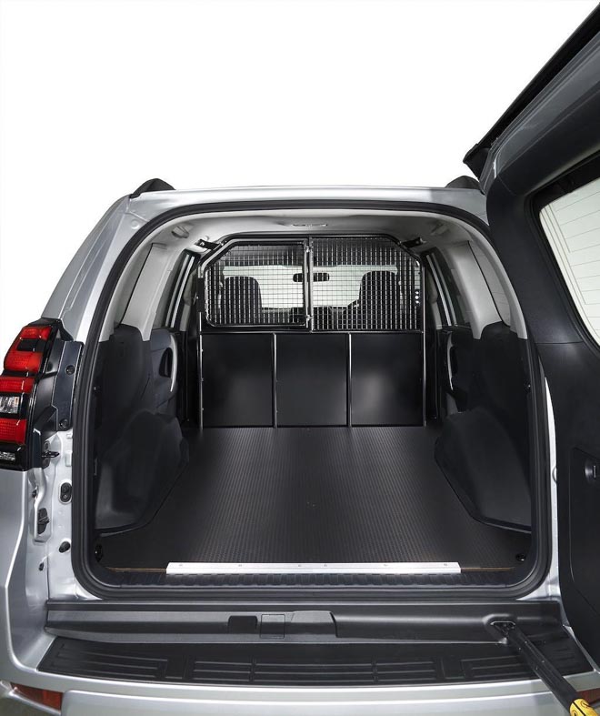 Toyota LandCruiser Prado ra mắt thêm phiên bản chở hàng giá rẻ - 3
