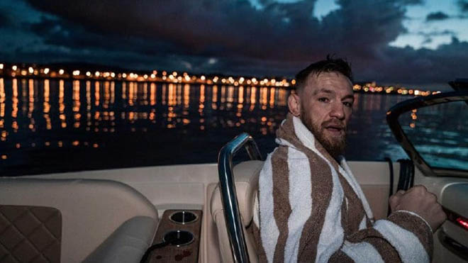 Tin nóng võ thuật 6/8: McGregor nửa đêm bơi biển tập đấu Khabib - 1