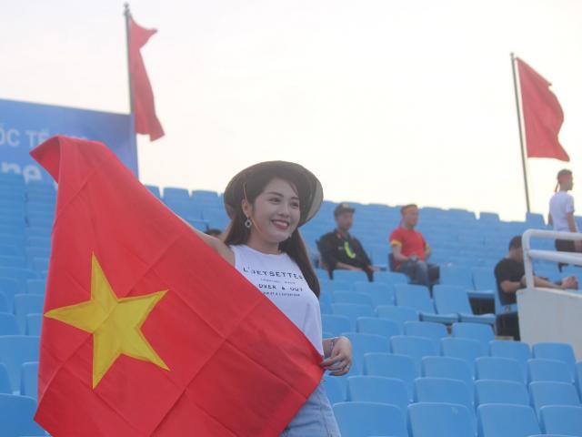 Bóng đá - Dàn hot girl tiếp lửa, U23 Việt Nam hưng phấn đấu U23 Uzbekistan