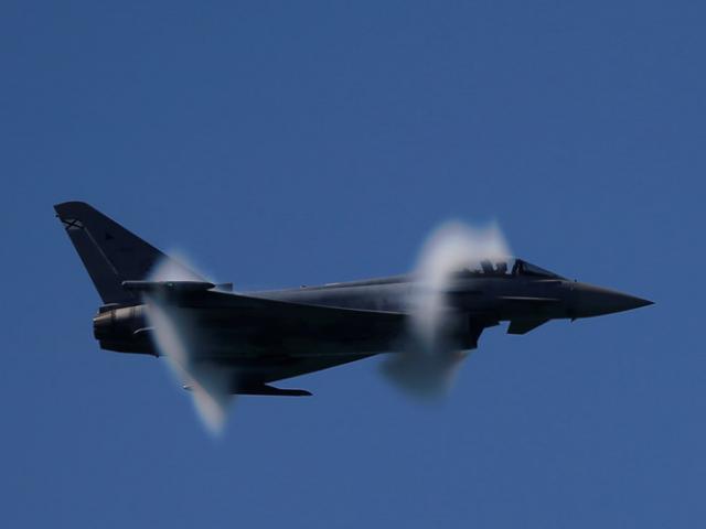 Thế giới - Chiến đấu cơ NATO “phóng nhầm” tên lửa sát biên giới Nga