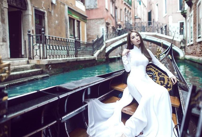 “Tôi đam mê nghệ thuật nhưng để nuôi dưỡng và thực hiện được nó thì cần phải làm việc chăm chỉ. Khi có kinh tế ổn định, tôi mới có thời gian và điều kiện tốt để theo đuổi đam mê ca hát của mình”.