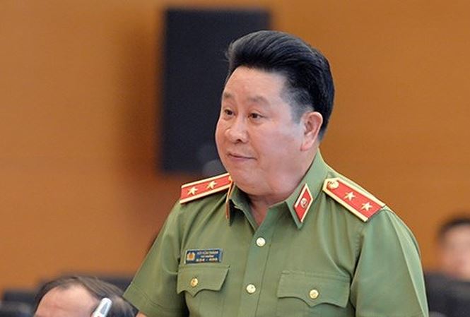 Cách chức thứ trưởng, đề nghị giáng cấp hàm Trung tướng Bùi Văn Thành - 1
