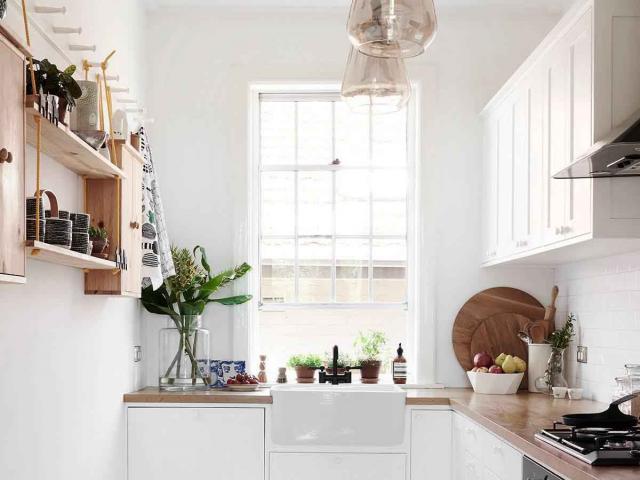 Ẩm thực - Căn bếp dù nhỏ nhưng "có võ" nếu bạn biết cách sắp xếp với những mẹo cực tiện này