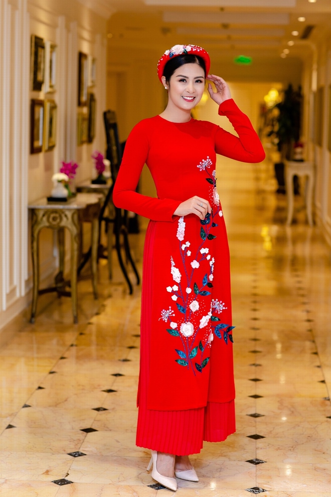 "Giai nhân mới" của Tú Dưa xuất hiện trong bộ cánh gợi cảm hết nấc - 10