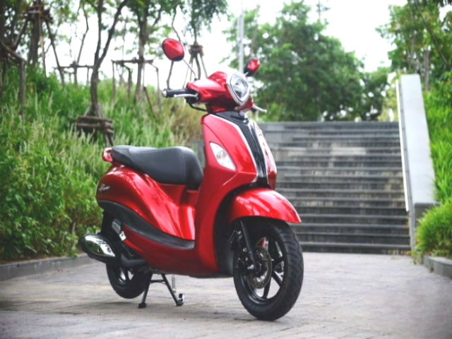 Thế giới xe - Ngắm 2018 Yamaha Grand Filano Hybrid màu đỏ giá 43 triệu đồng