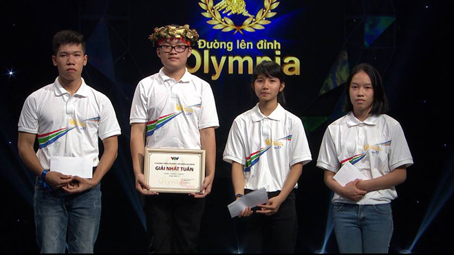 Nam sinh Olympia đạt điểm 10 môn Toán, đỗ thủ khoa Đại học Dược Hà Nội - 2