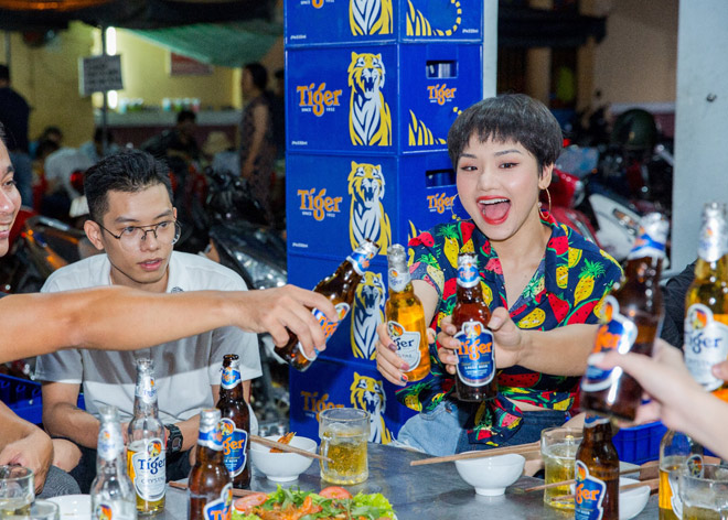 Miu Lê đời thật có đáng yêu hay cá tính như lời đồn? Xem clip này sẽ rõ - 9