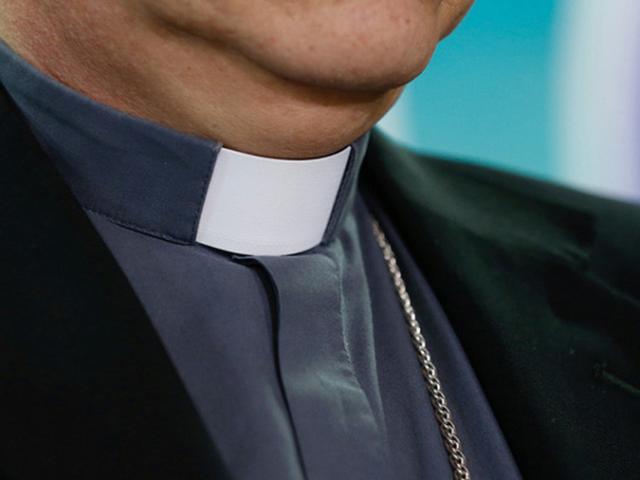 Linh mục Ý 70 tuổi quấy rối tình dục bé 11 tuổi trong ô tô